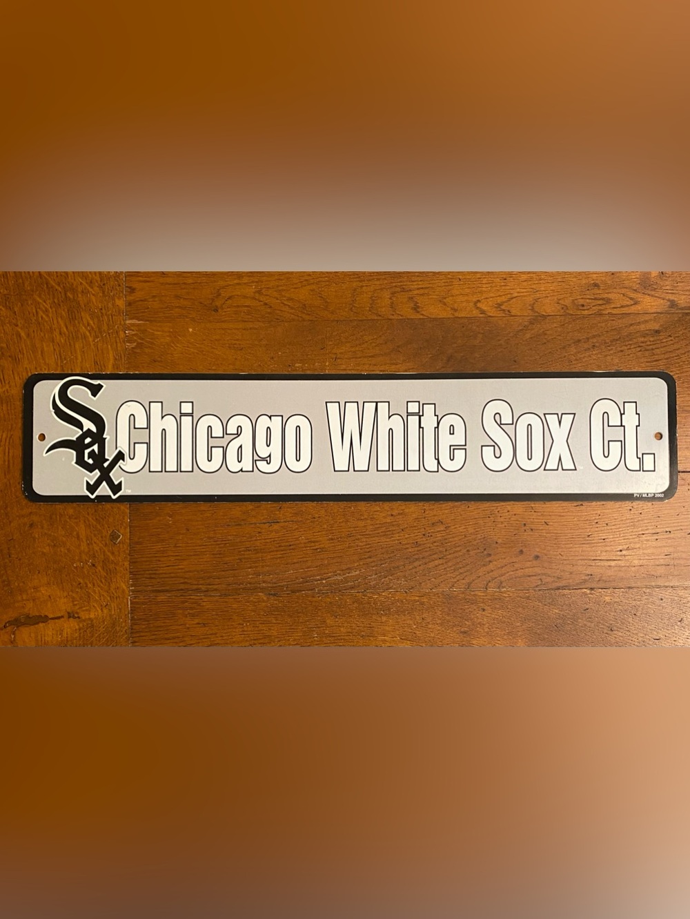 VTG  2002 Chicago White Sox Ct. MLB Plastic Street Sign